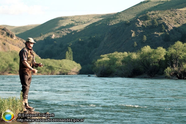 Foto Pesca en el río Collón Cura (Ezequiel Scagnetti)