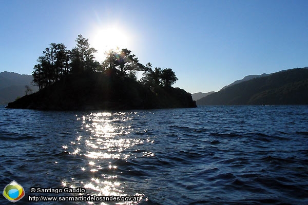 Picture Lacar Lake (Santiago Gaudio)