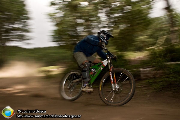 Foto A toda velocidad (Luciano Busca)