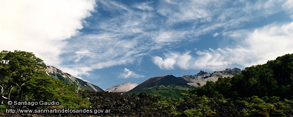 Foto Volcán Achen Niyeu (Santiago Gaudio)