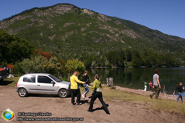 Foto Turistas en Lago Hermoso (Santiago Gaudio)