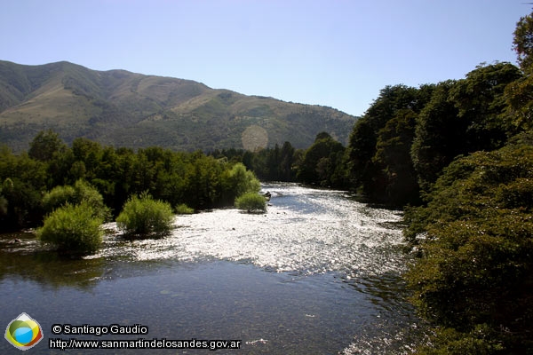 Foto Aguas del río Quilquihue (Santiago Gaudio)