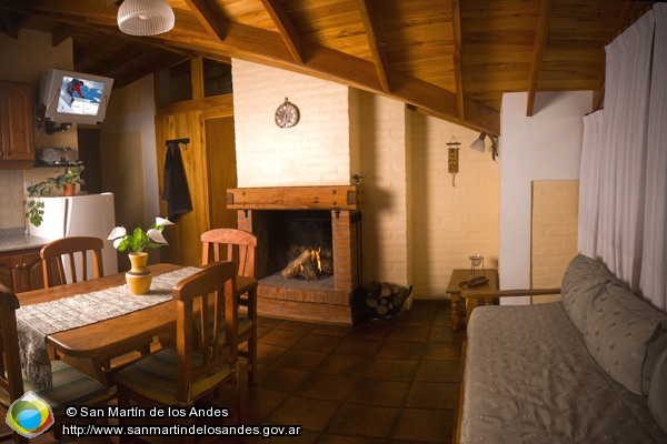 Foto Vista estar comedor Apart Taiquen (San Martín de los Andes)